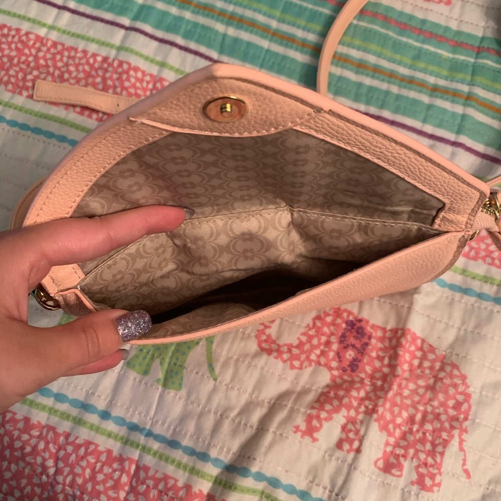 Pink purse - Picture 3 of 3